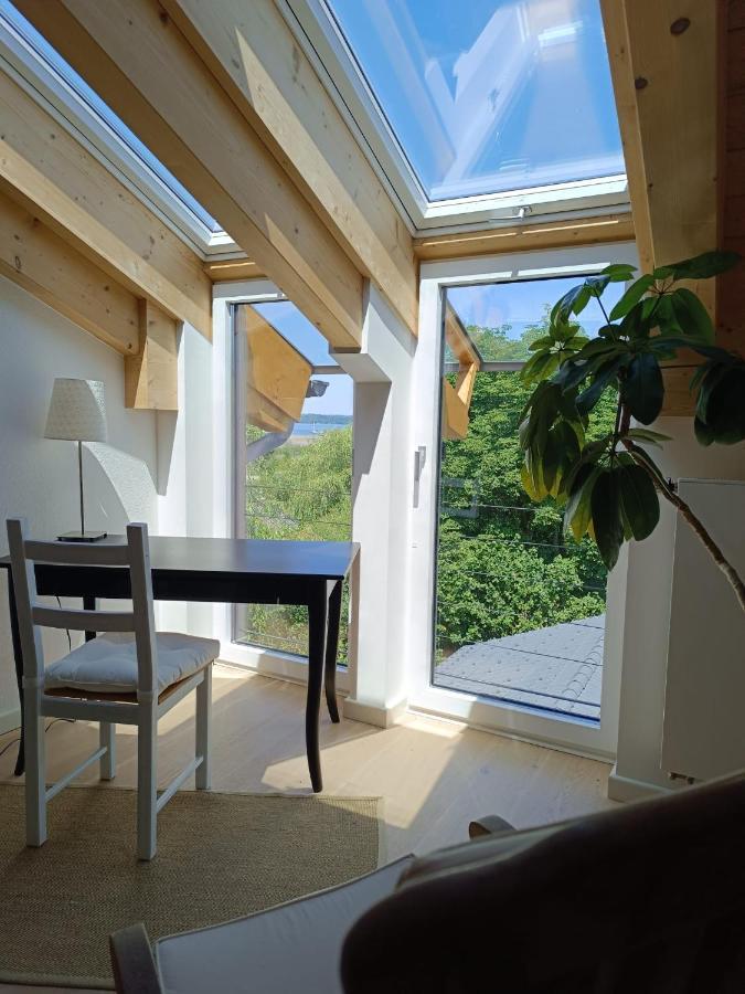 Apartment Unterm Dach Mit Kleinem Seeblick Munsing Exterior photo